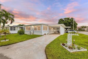 5720 Lakeshore Dr, Dania Beach