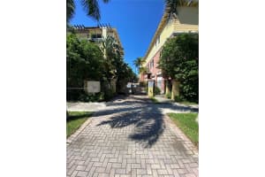1143 Sw 1st St 1143, Fort Lauderdale