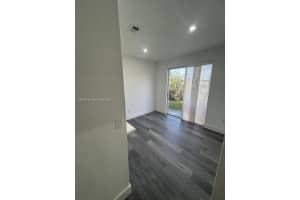 17820 Nw 73rd Ave 101-1, Hialeah