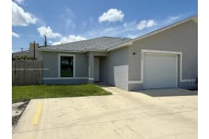 326 Se 16th Pl 326, Cape Coral