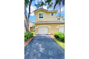 2433 Pasadena Way, Weston 2433 Pasadena Way, Weston