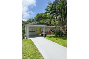 411 Ne 88th St, El Portal