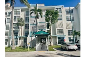 17560 Atlantic Blvd 214, Sunny Isles Beach