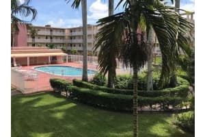 2800 Nw 56th Ave E104, Lauderhill