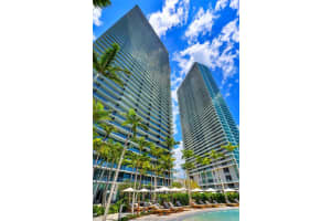 650 Ne 32nd St 4203, Miami
