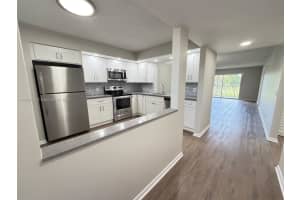 901 Sw 128th Ave 208e, Pembroke Pines