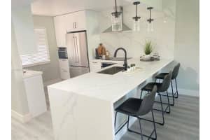 432 Lakeview Dr 103, Weston 432 Lakeview Dr 103, Weston