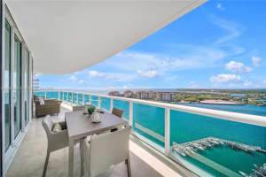 1000 S Pointe Dr 2202, Miami Beach