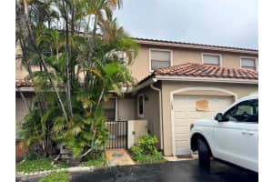 2531 W 60th Pl 105-18, Hialeah