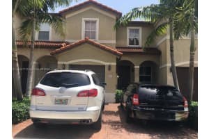 1026 Ne 207th Ter 1026, Miami 1026 Ne 207th Ter 1026, Miami