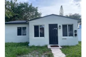 2434 N Coolidge St Front, Hollywood