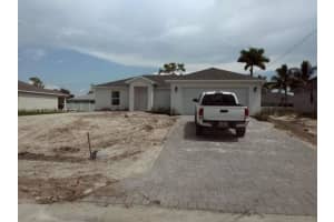 4217 Ne 23rd Pl, Cape Coral