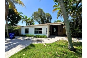1645 Ne 175th St, North Miami Beach