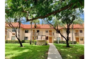 15705 W Waterside Cir 203, Sunrise