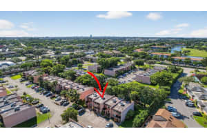 27 Madrid Ln 2-8, Davie