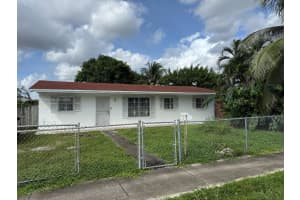 3277 Nw 179th St, Miami Gardens