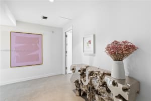 460 Ne 28th St 1805, Miami