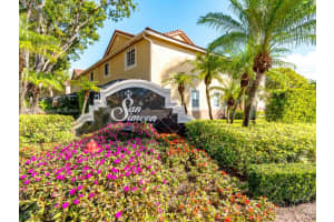 3738 San Simeon Cir, Weston