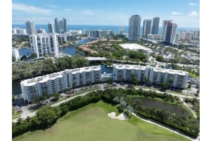 200 Diplomat Pkwy 825, Hallandale Beach