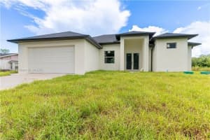 615 8th Ave, Lehigh Acres