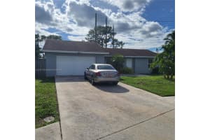 127 Seagull Ct, Royal Palm Beach