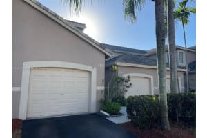 2040 Pompeii Ct 2040, Weston 2040 Pompeii Ct 2040, Weston