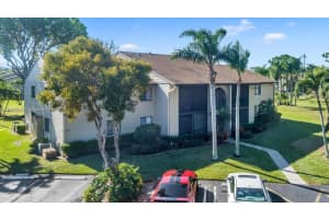 512 Shady Pine Way D2, Green Acres