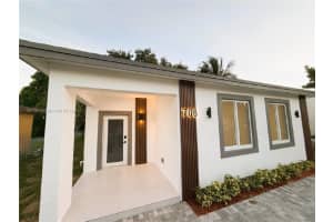 706 Sw 7th St, Dania Beach