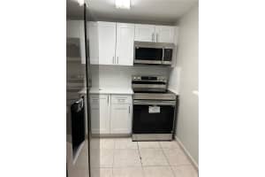 666 W 81st St 318, Hialeah 666 W 81st St 318, Hialeah