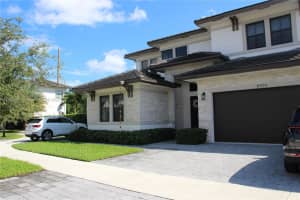 8904 Sw 69th Ter, Miami