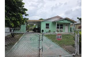 1025 Selkirk St, West Palm Beach