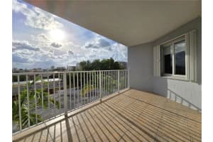 637 Sw 3rd St 404, Miami 637 Sw 3rd St 404, Miami