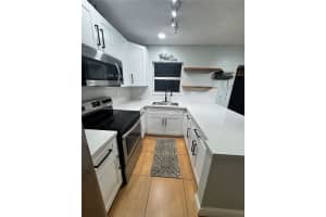 7005 Nw 173rd Dr 1702, Hialeah