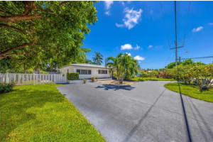 1320 Ne 27th Ave, Pompano Beach