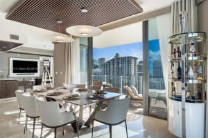 88 Sw 7th St 3801, Miami