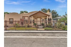 520 Nw 49th St, Miami