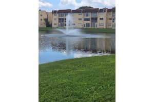 8920 Sunrise Lakes Blvd 111, Sunrise