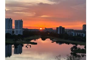 20185 E Country Club Dr 1409, Aventura