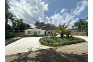 15812 Sw 83rd Ct, Palmetto Bay