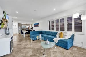 707 Banks Rd, Margate