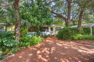 5925 Sw 51st St, Miami
