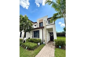 400 Ne 208th Ter 400, Miami