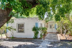 1550 Ne 128th St, North Miami