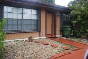 2330 Plum Ct, Pembroke Pines