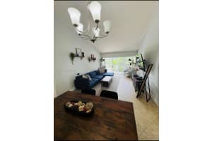 8821 Wiles Rd 305, Coral Springs