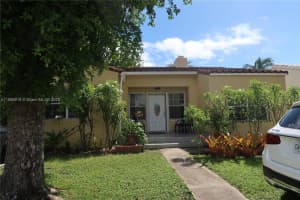 862 Ne 82nd St, Miami