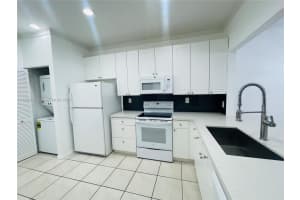 3503 Merrick Ln 1305, Margate