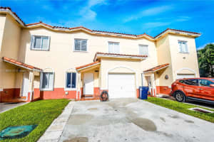 18272 Sw 108th Path, Miami
