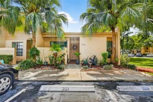 9770 Nw 15th St 293, Pembroke Pines