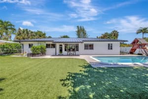 2506 Ne 30th St, Fort Lauderdale